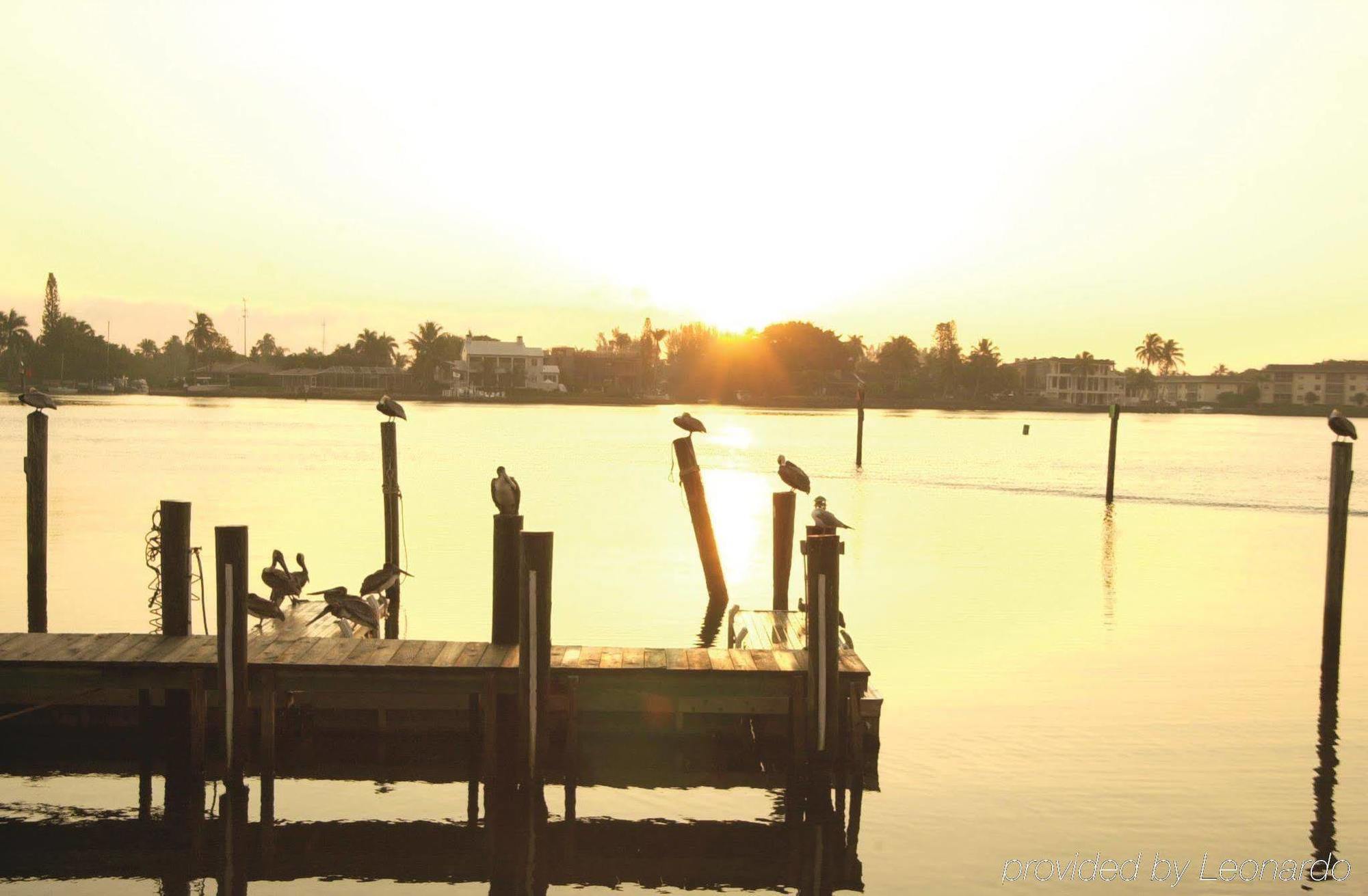 Hilton Vacation Club Charter Club Naples Bay Hotel Luaran gambar