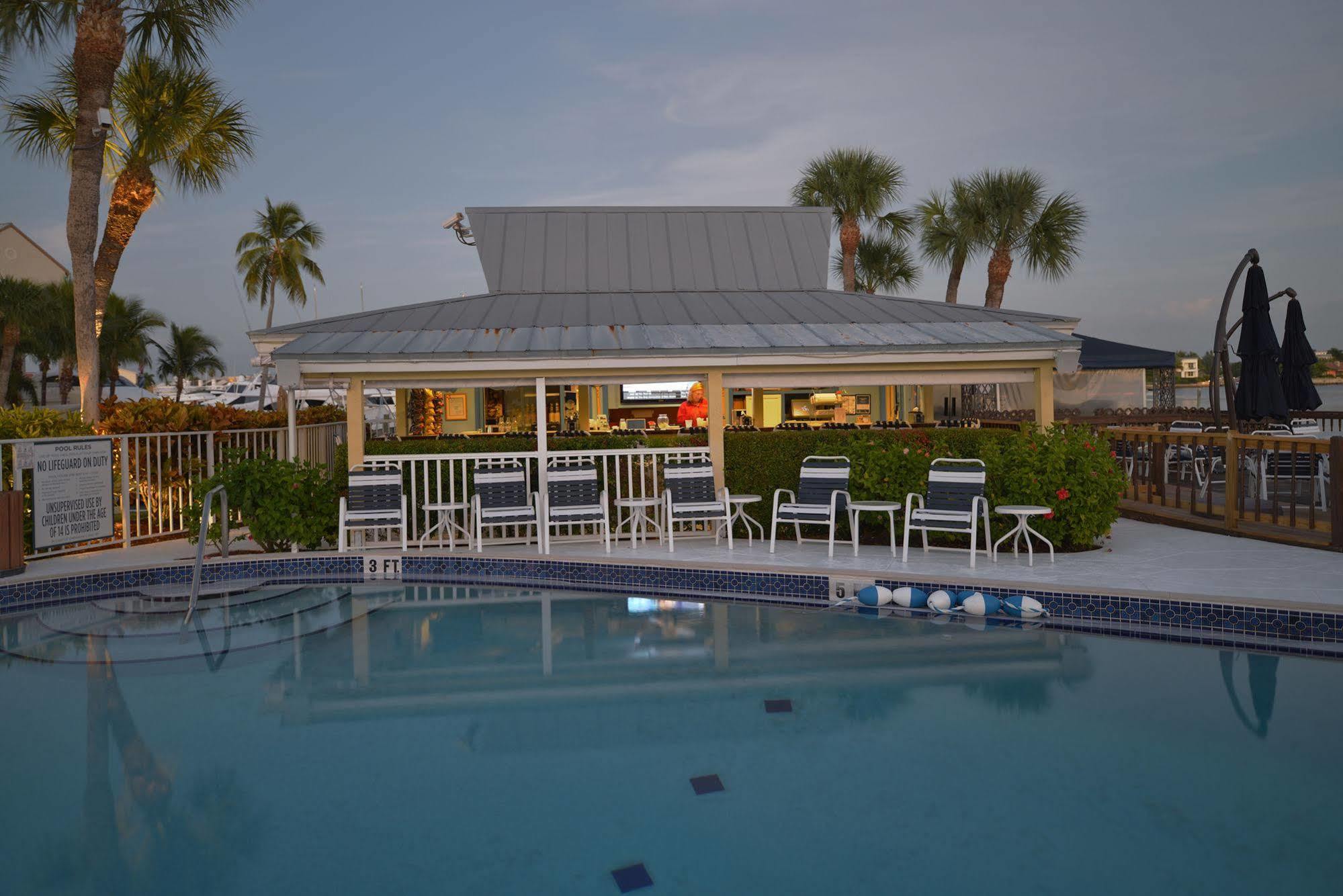 Hilton Vacation Club Charter Club Naples Bay Hotel Luaran gambar